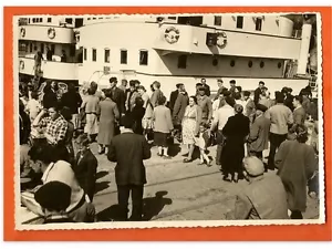 ANCIENNE PHOTO NOIR E BLANC DEPART CHALUTIER BELLE NORMANDIE 1954 FECAMP N°5 - Foto 1 di 2
