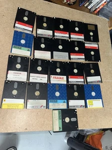 Amstrad Discs & Software Bundle X 21 - UNTESTED - Afbeelding 1 van 5