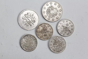 6 monnaies argent anciennes Arabe (46679) - Picture 1 of 2