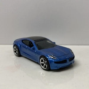 2011 11 Fisker Karma Hybrid Elektro Sportwagen Sammlerstück Maßstab 1:64 Diecast - Bild 1 von 4
