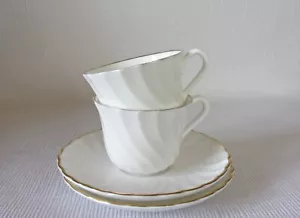 TAZAS Y PLATILLOS DE CAFÉ CHELSEA TW0 WEDGWOOD GOLD - BUEN ESTADO - Imagen 1 de 2