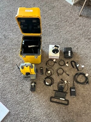 Trimble 5600 DR200 SURVEY STATION Geodimeter with accessories - Image 1 of 4
