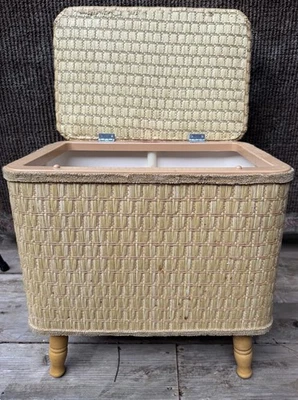 Cesta retro de almacenamiento en patas Mid-century Redmon EE. UU. Foto 1 de 4