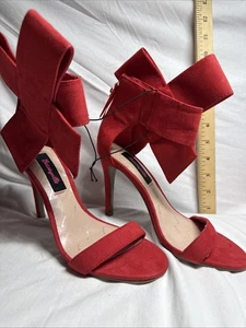 Betsey Johnson Frisky Red Bow Heels. Size 5 1/2 - Picture 1 of 8