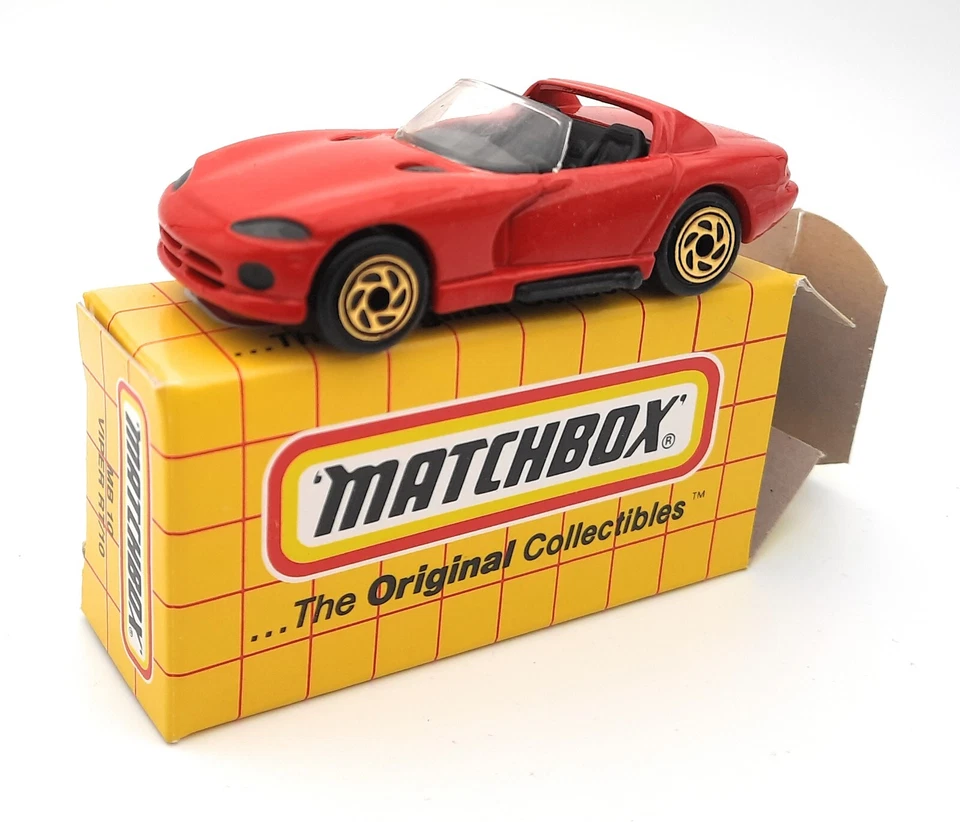 Matchbox Superfast #10 Dodge Viper RT/10 rosso, ruote dorate. scatola. Made i... - Immagine 1 di 1