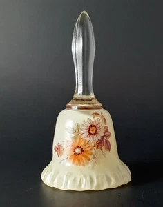 Campana vintage Westmoreland vetro 5" dipinta a mano disegni floreali e bordo inferiore arruffato - Foto 1 di 7