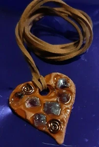 Ciondolo in TERRACOTTA 10 con AMETISTA RAME CUOIO creazione ARTIGIANALE pz UNICO - Imagen 1 de 4