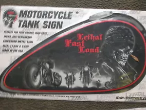 MAN CAVE GARAGE Moto Serbatoio Gas Insegna Metallo LEATHAL Veloce Forte TESCHIO - Foto 1 di 3