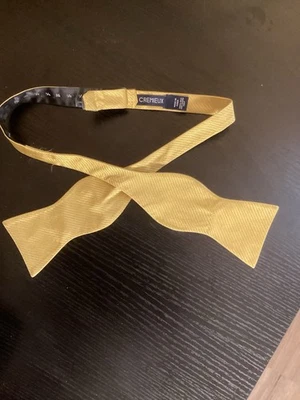 Daniel Cremieux Men's Bow Tie Foto 1 de 4