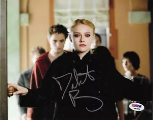 Dakota Fanning PSA/DNA COA Signed 8x10 Photo Autographed Twilight Saga Jane - Picture 1 of 2