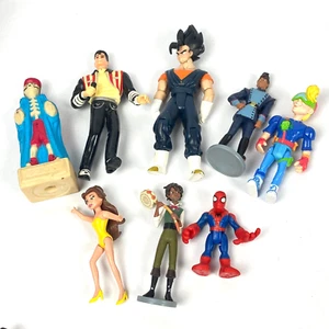Lotto 8 action figure giocattoli cassetto spazzatura bambole Beatlejuice Dragon Ball Z Jordan vintage - Foto 1 di 11