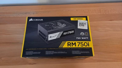 Fuente de alimentación totalmente modular Corsair RM750i 750 vatios 80 Plus dorada - RPS0008 Foto 1 de 4