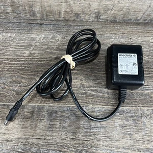 OEM Medela U090100D31 AC Adapter 9207010 Power Supply Cord Breast Pump 9V FreeSH - Picture 1 of 10