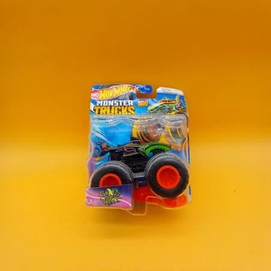 Hot Wheels Monster Truck 1:64 Shark Wreak - More Neonsense 4/5 Connect and Crash - Picture 1 of 3