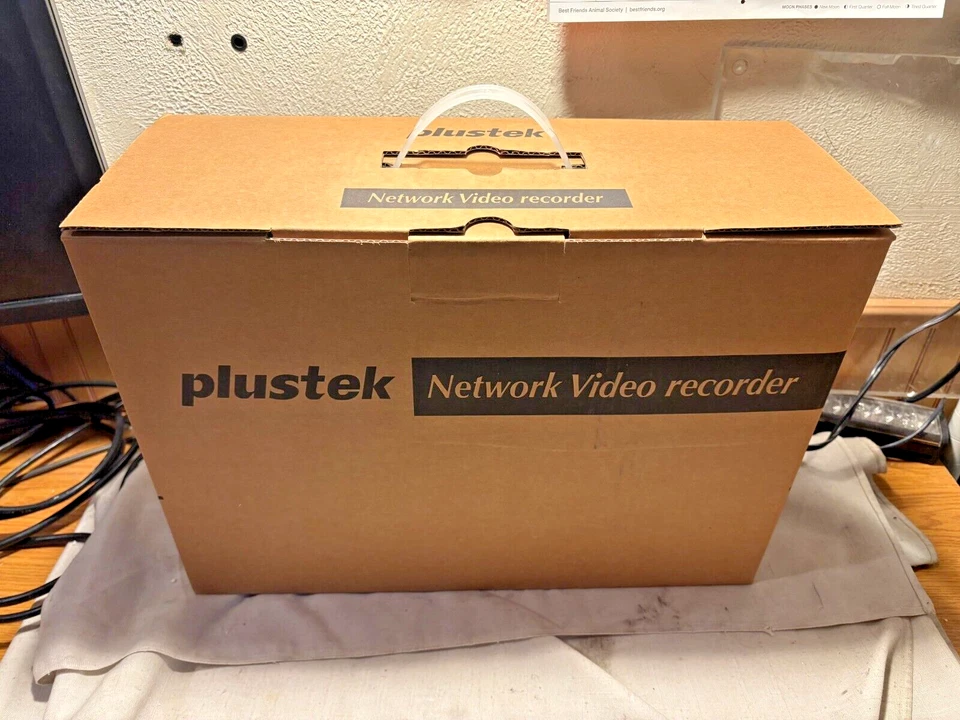 Plustek NVR Slim380 Network Video Recorder NR380S-EB1-00HD-000, Switch, Barebone - Image 1 of 4