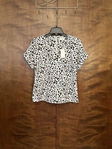 Melloday Short Sleeve Animal Print Blouse Womens M Ivory & Black V-Neck Top NWT - Picture 1 of 14