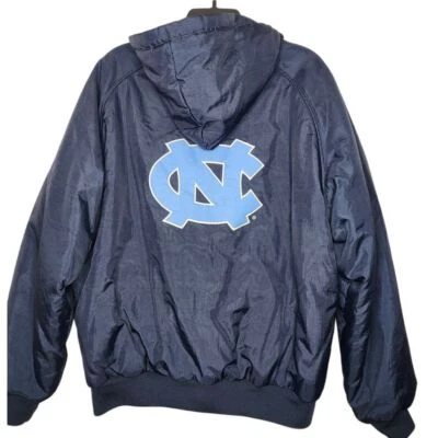 De Colección Edición Equipo Ropa Universidad Carolina del Norte Reversible Puffer Chaqueta Med Foto 1 de 4