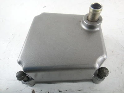 2004 Suzuki GSXR600/04 GSXR 600/GSX-R двигатель дышащая крышка #2 - Изображение 1 из 4