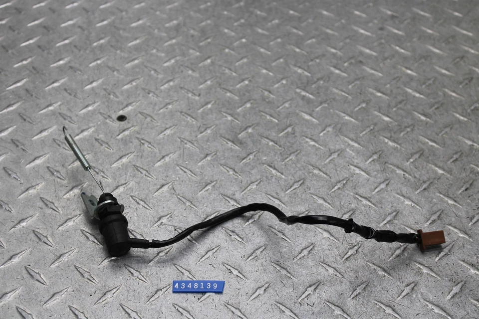 Yamaha FZ1 2003 sensor de freno trasero 5LV-82530-00-00 Foto 1 de 4