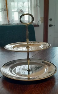 Johnson Brothers Victorian Christmas 2 Tier Server - Picture 1 of 6