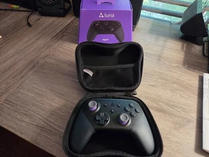 Amazon Luna Cloud Gaming Wireless Bluetooth Controller Black - Mint with Case. - Picture 1 of 6