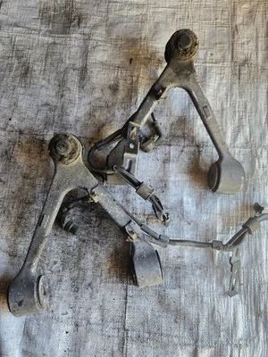 Brazo de control delantero superior derecho y derecho 92-00 Lexus SC300 SC400 Foto 1 de 4