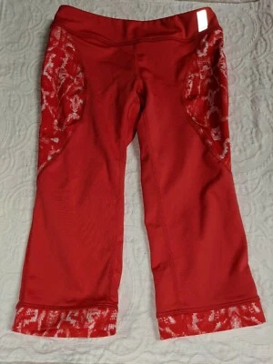 Zella Girl Sz. 10/12 red Design Yoga Crop Pants Cute, Comfortable - Image 1 of 4