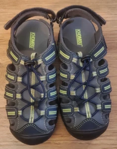 Khombu Kids Sandals Size 3 - Picture 1 of 4