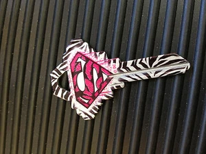 Supergirl House Keys SC1 KW1 NEW - Picture 1 of 2