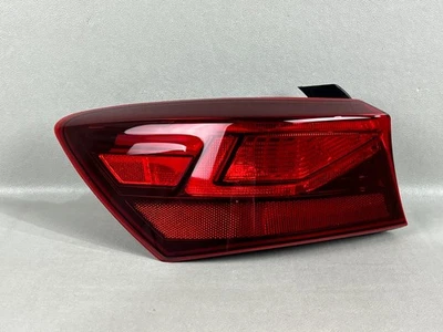 ¡Perfecto! Luz trasera exterior lateral izquierda conductor izquierdo Kia Forte 2019-2021 OEM Foto 1 de 4