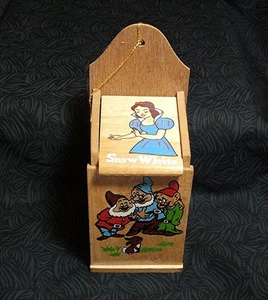 SCATOLA PASTELLI BIANCA NEVE 1964 WALT DISNEY con SCATOLA - Foto 1 di 16