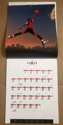 NIKE 1993-94 MICHAEL JORDAN 16 Meses Calendario (22" x 9") Foto 1 de 4