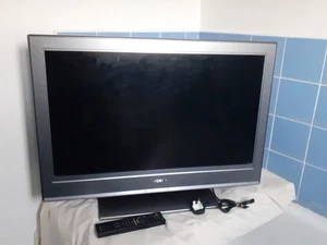 Sony Bravia KDL-32S3020 32” HD Ready LCD Gaming TV HDMI S-video & Remote SEE VID - Picture 1 of 17
