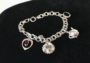 Pulsera Wells vintage de plata esterlina con 4 dijes tetera taza de té anillo corazón - Imagen 1 de 12