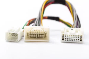 Y- Adapter Kabel 20Pol BIG 2 TO BIG /small passend für LEXUS CD-Wechsler 20 Pin - Bild 1 von 3