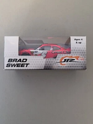 Brad Sweet NASCAR 1:64 Great Clips Pink Diecast 2013 Foto 1 de 3