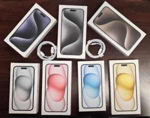 iPhone 15 Plus/Pro/Pro Max Retail Box con cavo di ricarica C-C a scelta - Foto 1 di 25