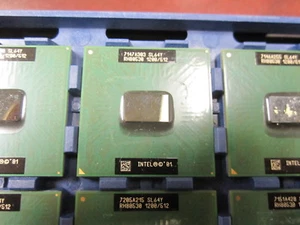 SL64Y Intel Mobile Pentium III-M 800MHz 512 1200 CPU Processor - Picture 1 of 1