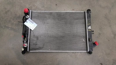 Used Radiator fits: 2015 Hyundai Elantra Hatchback AT Grade A - Imagem 1 de 4