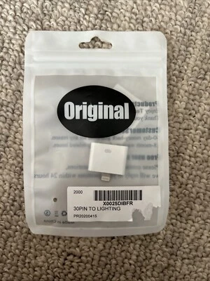 Apple Lighting to 30 Pin Adapter - Image 1 of 2