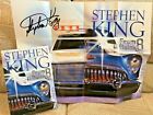 Stephen King : « From A Buick 8 ». Livre à couverture rigide avec affiche... Neuf avec couverture poussière