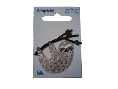 Parche de hierro bordado perezoso gris 1 aplique marca Simplicity B56 Foto 1 de 4