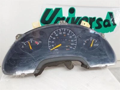 1993 Pontiac Grand Am Speedometer Instrument Cluster  - Image 1 of 4