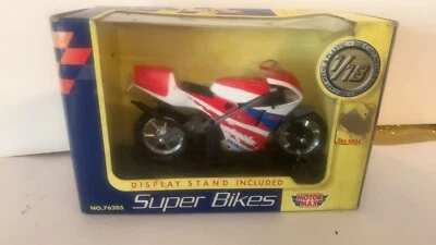 BMW C1 Executive Scooter 1:18 Scale Diecast & Plastic Model by Motormax - Image 1 of 2