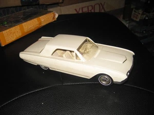 1962 White Ford Thunderbird Hardtop Dealer Promo Car - Picture 1 of 4