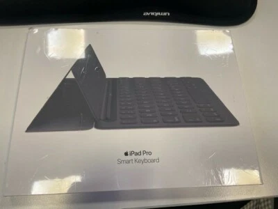 iPad Pro Smart Keyboard for iPad Pro- 10.5 inch - British - Image 1 of 2