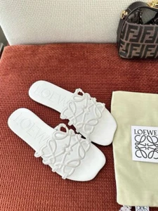 Loewe Petal Anagram Slide in Soft Calfskin - Größe EU 36 / US 6 / UK 3 - Bild 1 von 9