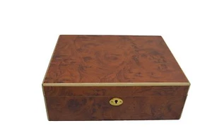 Wooden cigar box -ph207 - Picture 1 of 2