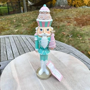 NEU Cupcakes und Kaschmir Nussknacker 14" Mintgrün Rosa Pastell Weihnachtsdeko - Bild 1 von 11