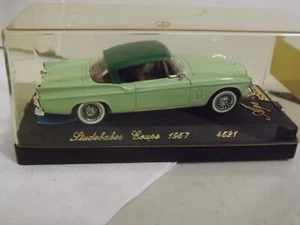 Solido Two Tone 1957 Studebaker Hard Top 4521 Made In France 1/43 Scale - Picture 1 of 6